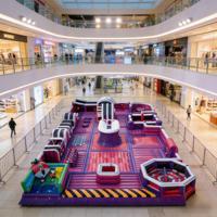 Parcours d'obstacles gonflable commercial en PVC écologique pour adultes : jeu de défi et aire de jeux personnalisable en couleurs