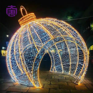 Grande arche lumineuse LED de Noël pour extérieur, motif de porte, IP65, tunnel lumineux 3D de Noël, boule lumineuse pour la décoration des centres commerciaux - Product Image 3