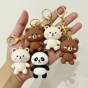 Porte-clés en caoutchouc PVC 3D personnalisé avec logo, motif ours anime, avec mousqueton - Product Image 3