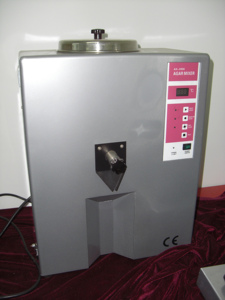 Tandtechnisch laboratorium duplicatiemachine voor het smelten en mengen van gel, smelt-mengunit - Product Image 2