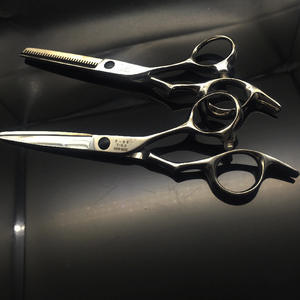 Tijeras profesionales de peluquería, tijeras planas de 6,0 pulgadas para diestros, tijeras plateadas para estilistas, fabricadas en Zhangjiagang - Product Image 1