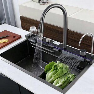 <span class=keywords><strong>Évier</strong></span> de <span class=keywords><strong>cuisine</strong></span> professionnel en acier inoxydable nano PVD de 750 mm, poste de travail à cuve unique, à encastrer sous plan, avec robinet cascade LED et douchette extractible - Product Image 3
