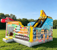 Château gonflable de construction avec toboggan pour fêtes et événements