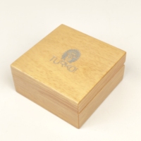 Boîte à montre simple en bois, finition mate, doublure intérieure en velours noir, logo personnalisé pour emballage cadeau de montre de luxe