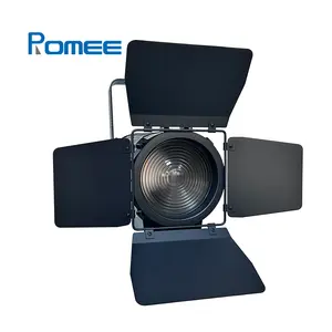 DMX 300W LED Fresnel Light Spotlight com zoom elétrico para estúdio Stage