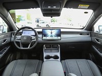 Nouvelle Arrivée BYD Qin Plus DM-i 210KM Transcend Berline Hybride à Autonomie Étendue Économique pour les Voyages Intercités Longue Distance