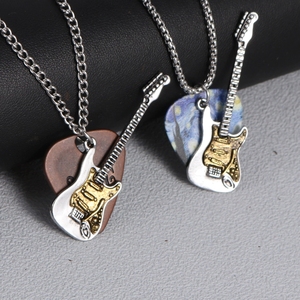 Collar de guitarra eléctrica retro para hombres y mujeres, accesorios de hip hop estilo punk rock - Product Image 4