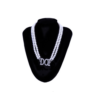 Collana Personalizzata con Perle Multiple e Ciondoli a Lettera DOI 'Daughter of Isis' per Ragazze, Prezzo Conveniente - Product Image 1