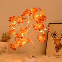La lampe d'arbre pleine étoile du ciel de feuille d'érable artificielle de style LED la plus vendue en gros convient à la décoration d'intérieur de festival