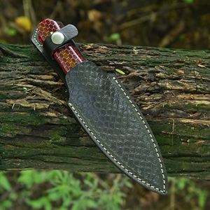 Couteau de poche en acier Damas personnalisé de qualité supérieure avec détails artistiques sur la poignée, motif de lame unique, artisanat traditionnel - Product Image 6