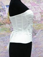 Corset pur sans bretelles en satin lisse, coupe cœur, avec baleines pour sculpter la taille, idéal pour mariages et soirées