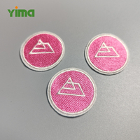 Badges brodés personnalisés en gros pour usine, avec logo cœur 3D, à coudre ou thermocollants, pour chapeaux et vêtements