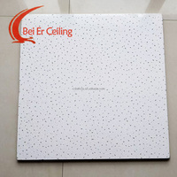 Panneau de plafond acoustique en fibres minérales 600x600, ignifuge, insonorisant, résistant à l'humidité, pour hôtel