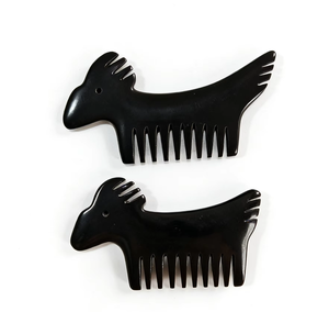 Peigne Gua Sha en pierre Bian noir en forme de cheval pour massage facial - Product Image 1