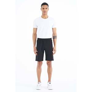 กางเกงขาสั้นผู้ชาย Alfred Black Standard Fit - 81244 - สีดำ - Product Image 1