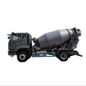 Camion malaxeur à <span class=keywords><strong>béton</strong></span> Hubei HOWO pour le transport d'hydrocarbures sur longue distance, moteur 9.726L, livré avec rapport de test mécanique - Product Image 1