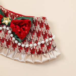 Pañuelo Navideño para Perro, Diseño a Cuadros Rojos y Blancos con Adorno de Perlas, Cuello Decorativo con Volantes, Accesorio Festivo para Mascotas con Cierre de Botón - Product Image 2