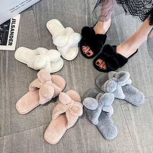 Chaussons d'hiver pour femmes 2025 Nouveaux modèles à nœud en TPR et peluche - Product Image 1
