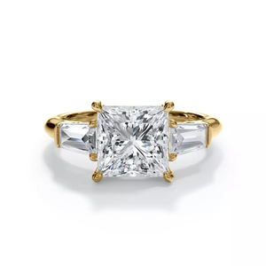 Anillo de Compromiso con Diamante de Corte Princesa de 2 Quilates con Piedras Laterales en Forma de Baguette, Oro Amarillo de 14K, Certificado IGI, Joyería Clásica para Mujer - Product Image 1