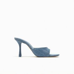 2023 Nuove Scarpe da <span class=keywords><strong>Donna</strong></span> Autunnali all'Ingrosso, <span class=keywords><strong>Ciabatte</strong></span> con Tacco Alto <span class=keywords><strong>in</strong></span> Denim <span class=keywords><strong>Blu</strong></span> Navy alla Moda - Product Image 2