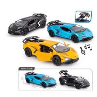 Voiture miniature de collection en alliage moulé sous pression 1:28 avec lumières, musique et 3 portes ouvrantes, jouet à rétrofriction, cadeau