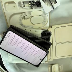 Téléphone portable d'occasion 9ProFold 5G de haute qualité, débloqué, original, 16 Go de RAM, écran 6,3 pouces, batterie excellente - Product Image 3