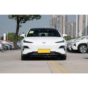 Voiture d'occasion similaire : Geely Galaxy E8 Modèle 2024, 550 km d'autonomie MAX, 39800 km, Véhicule électrique pur, Berline 4 portes 5 places - Product Image 3