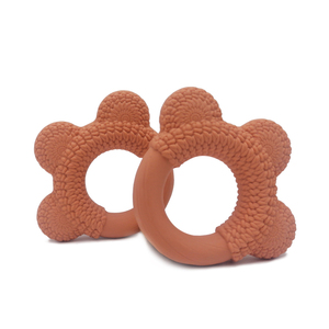 Banby Adorable Pingouin Nouveau compagnon de bain pour bébé de 0 à 24 mois Jouet en caoutchouc naturel mignon et doux Unisexe - Product Image 4