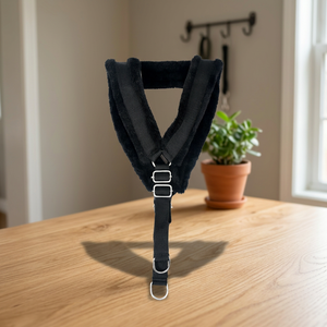 Fabricant de harnais pour chien en fourrure OEM, harnais pour animaux de compagnie rembourré et doux, marque privée de Divine International - Product Image 1