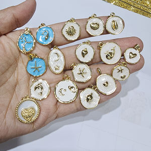 Liontin Hiasan Karakter Laut JS2022 Berlapis Emas 18k dari Kuningan dengan Enamel Putih Biru, Bentuk Bintang Laut, Kerang Tiram, Kerang Scallop, Kerang Laut, dan Lumba-lumba - Product Image 3