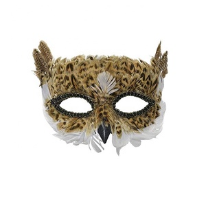 Máscara <span class=keywords><strong>de</strong></span> <span class=keywords><strong>Plumas</strong></span> <span class=keywords><strong>de</strong></span> <span class=keywords><strong>Cuervo</strong></span> Negro <span class=keywords><strong>de</strong></span> Tamaño Regular para Decoración <span class=keywords><strong>de</strong></span> Fiestas, Estilo Natural, para Halloween - Product Image 2