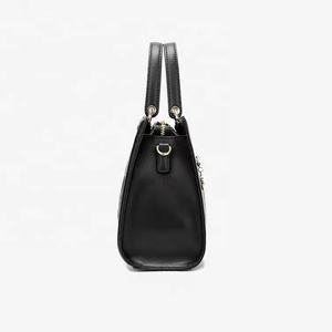 Nouveau Sac Fourre-tout <span class=keywords><strong>Grande</strong></span> Capacité en Cuir PU pour Femmes, Tendance et Luxueux, avec Logo Personnalisé – Collection 2026 – Vente en Gros - Product Image 2