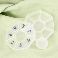 Pilulier en plastique personnalisé en gros 7 jours avec braille hebdomadaire tablette conteneur polygone médecine cas de stockage organisateur