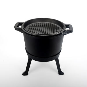 Custom Hunting Camping Cocina 2-en-1 Tapa Como Parrilla Sartén Caldero <span class=keywords><strong>de</strong></span> <span class=keywords><strong>hierro</strong></span> <span class=keywords><strong>fundido</strong></span> Polonia <span class=keywords><strong>Olla</strong></span> <span class=keywords><strong>con</strong></span> tres <span class=keywords><strong>patas</strong></span> - Product Image 2