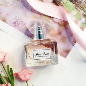 Perfume Personalizado de 30 ml para Mujer, Aroma Dulce de Rosa, Fragancia Floral Ligera, Fragancia Fresca y Duradera para Mujer - Product Image 3