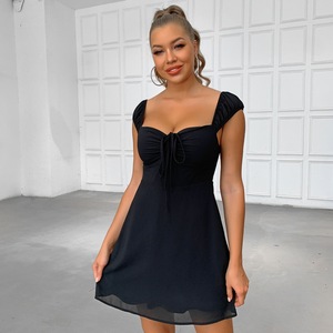 Vestido de noche largo satinado personalizado para fiestas de verano A-Line Empire cintura espalda descubierta diseño hueco patrón sólido tejido - Product Image 2
