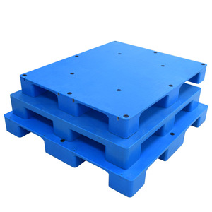 Paleta Plástica Plana de Nueve Patas, 90mm de Altura, Entrada de 4 Vías, de Una Sola Cara, para Uso en Logística, Almacén y Montacargas - Product Image 1