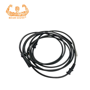 Pièces détachées automobiles 4635402017 Capteur de vitesse de roue ABS arrière droit pour <span class=keywords><strong>Mercedes</strong></span> Benz Classe <span class=keywords><strong>G</strong></span> W463 <span class=keywords><strong>AMG</strong></span> 63 <span class=keywords><strong>65</strong></span> G500 G350 W463 - Product Image 1