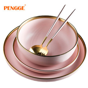 Vente en gros de <span class=keywords><strong>vaisselle</strong></span> en porcelaine de luxe kit de <span class=keywords><strong>vaisselle</strong></span> chinoise au design <span class=keywords><strong>moderne</strong></span> bordure dorée mate - Product Image 5