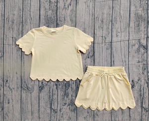 Conjunto de Ropa Infantil de Verano para Niña, Color Amarillo Claro, Estampado Sólido, Algodón, Manga Corta, Venta al Por Mayor Personalizada GSSO3175 - Product Image 1