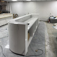 Comptoir de réception moderne en granit blanc poli, surface solide, garantie 10 ans, pour hôtel et service d'accueil