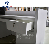 Comptoir de caisse en bois recyclable, robuste, éco-responsable, éclairé par LED, moderne et personnalisé pour magasin de vêtements, avec couleur et dimensions sur mesure