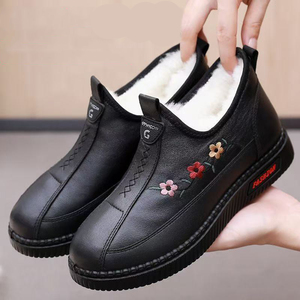 Femmes âgées vieux Pékin chaussures en cuir doublé <span class=keywords><strong>de</strong></span> fourrure hiver chaud antidérapant doux rembourré léger Durable bottes <span class=keywords><strong>de</strong></span> neige - Product Image 2