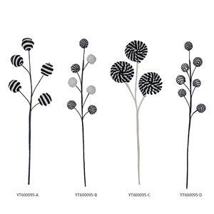 Decorazione appesa per <span class=keywords><strong>albero</strong></span> di Natale bianco nero del produttore diretto decorazioni natalizie di peluche - Product Image 5