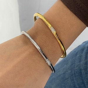 Aretas 2025, joyería de lujo ligera de acero inoxidable a la moda, pulsera de apertura de diamantes con incrustaciones de uñas impermeable que no se desvanece para mujer - Product Image 4