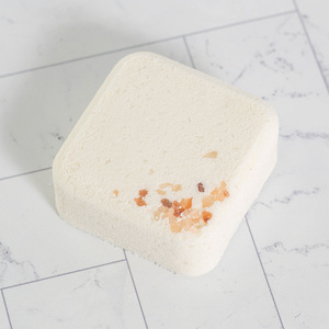 Juego de Baño Natural OEM de Marca Privada con Estilo Adorable y Lavable para Caja de Regalo Festiva, con Sal de Soda Botánica Relajante, 3 Años de Duración - Product Image 1