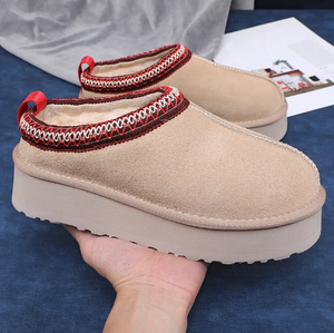 Botas de nieve Uggs 2026 para mujer, nuevas, de invierno, con suela gruesa, cálidas, de algodón, estilo peep toe, parte superior de lana, pantuflas de moda con forro de piel. - Product Image 1