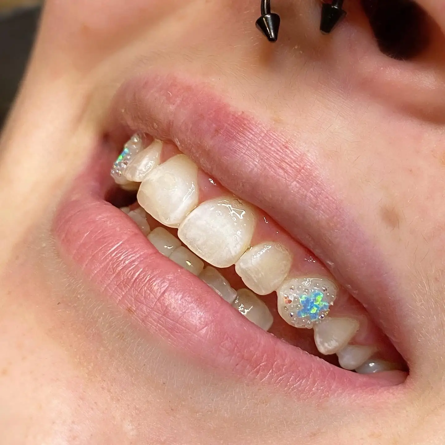 Bán buôn răng nha khoa đá quý hình dạng màu xanh màu xanh lá cây Opal răng đá quý