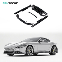 Kit carrosserie complet en fibre de carbone sèche préimprégnée Paktechz (lame avant, jupes latérales, diffuseur arrière, aileron arrière) pour Ferrari Roma