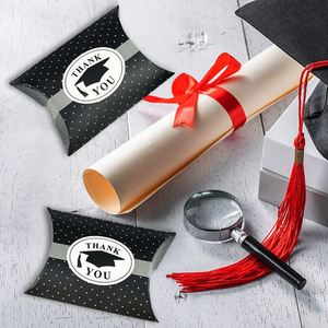 Cajas de dulces con forma de birrete de graduación, cajas de regalo vacías con forma de almohada para bodas o fiestas, empaque de regalo negro, empaque promocional con logotipo personalizado - Product Image 3
